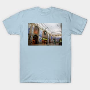 Portugal. Porto. Sao Bento Railway Station. T-Shirt